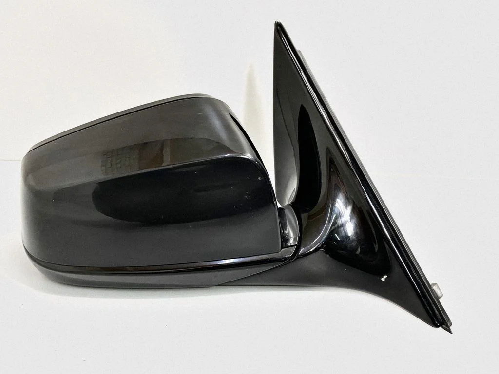Esiukse elektriline välispeegel – BMW 7-seeria F01 F02 F03 F04 (2008-2016)