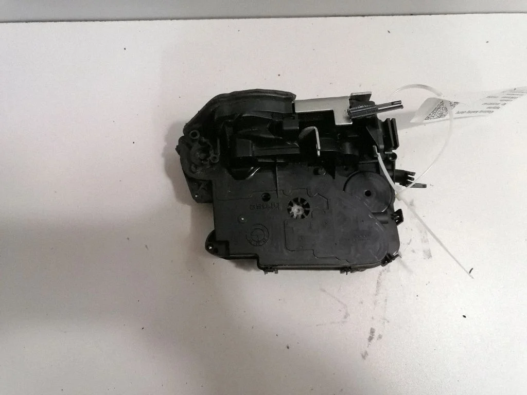 Aizmugurējo durvju slēdzene – BMW 3. sērija E90 E91 (2005-2012)