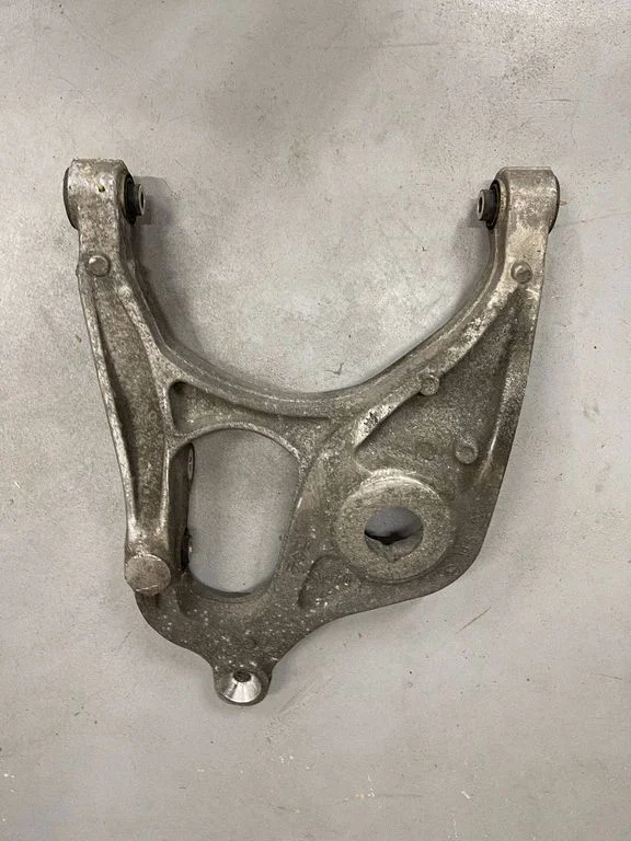 Rear upper control arm/wishbone A16605
