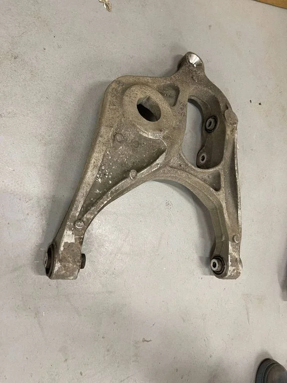 Rear upper control arm/wishbone A16605