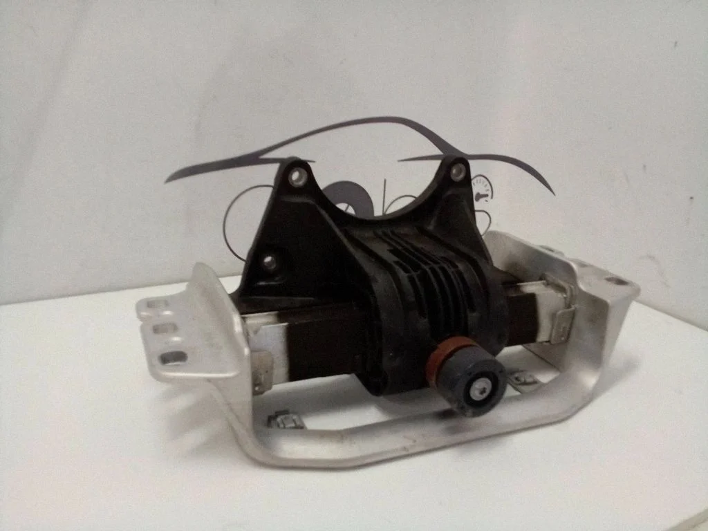 Gearbox mounting bracket A2142401600