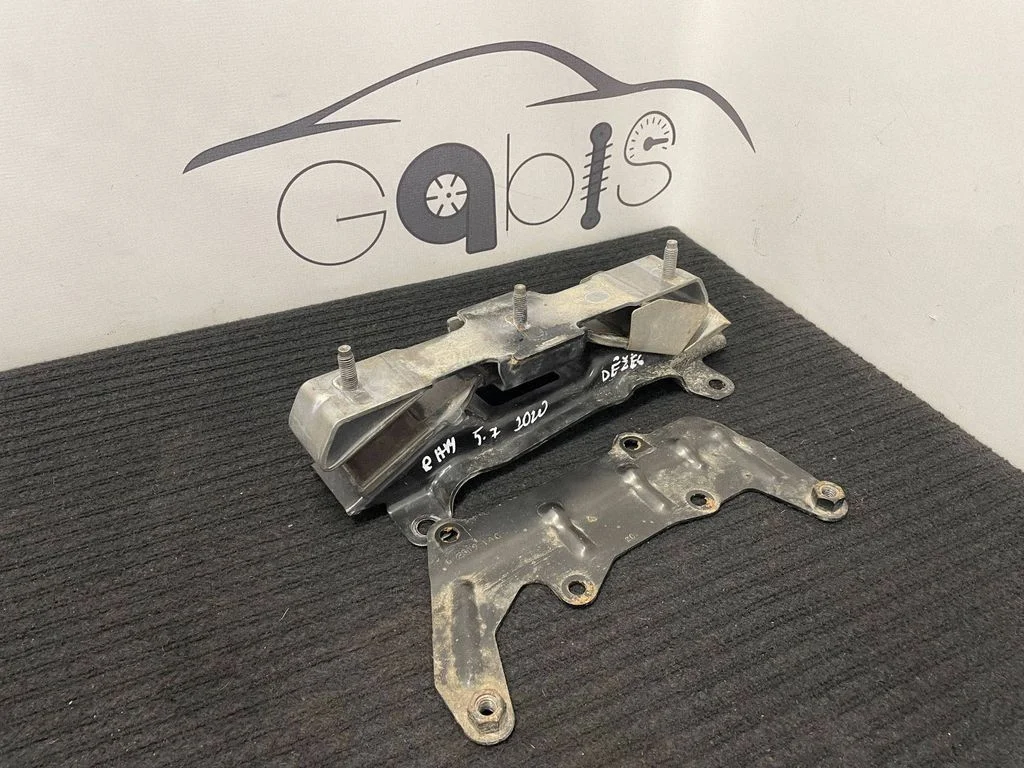 Gearbox mounting bracket P68264784AF – Dodge RAM 1500 DS (2009-)