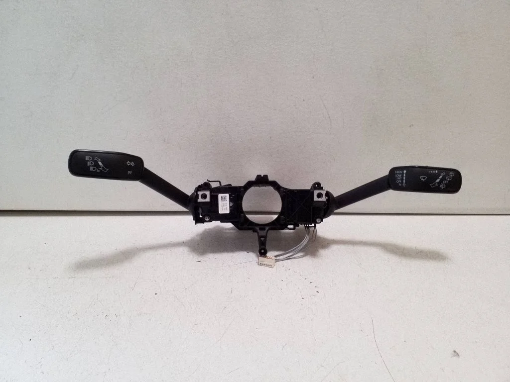 Wiper turn signal indicator stalk/switch 5Q1953521JH