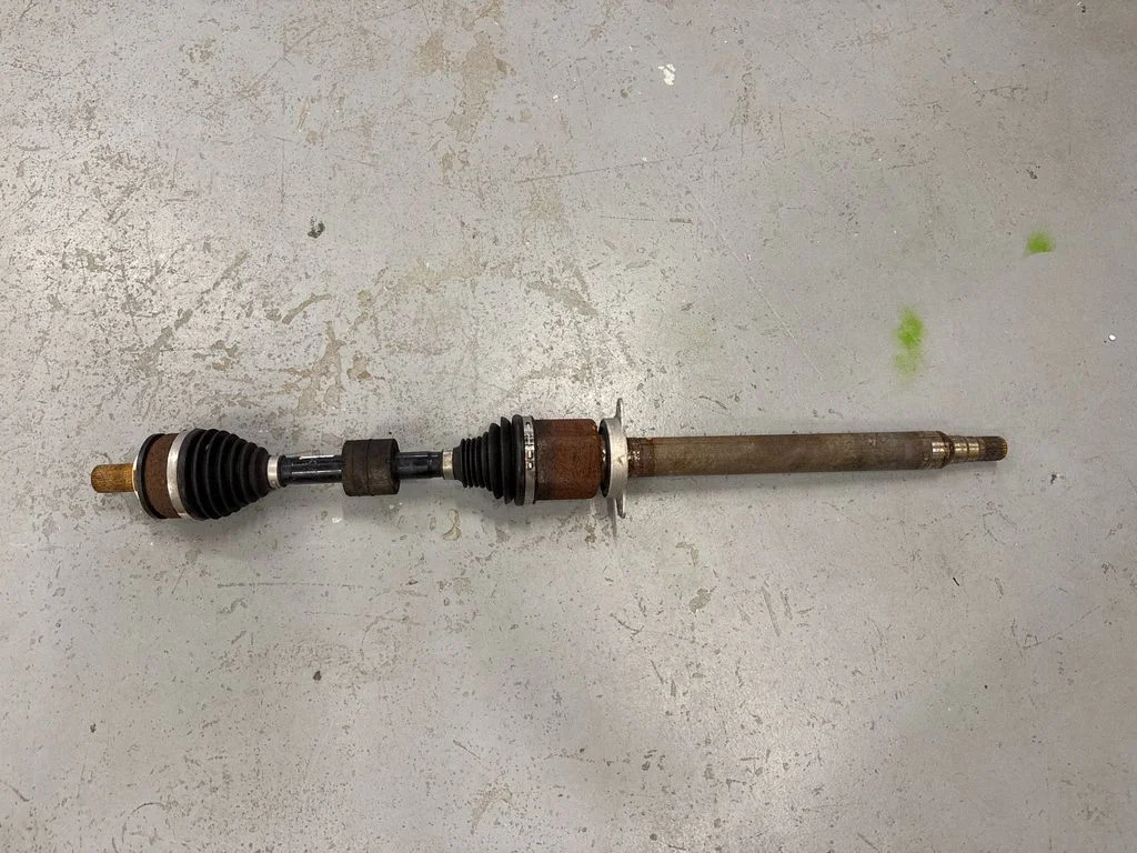 Front driveshaft P32339227 – Volvo XC60 (2017-)