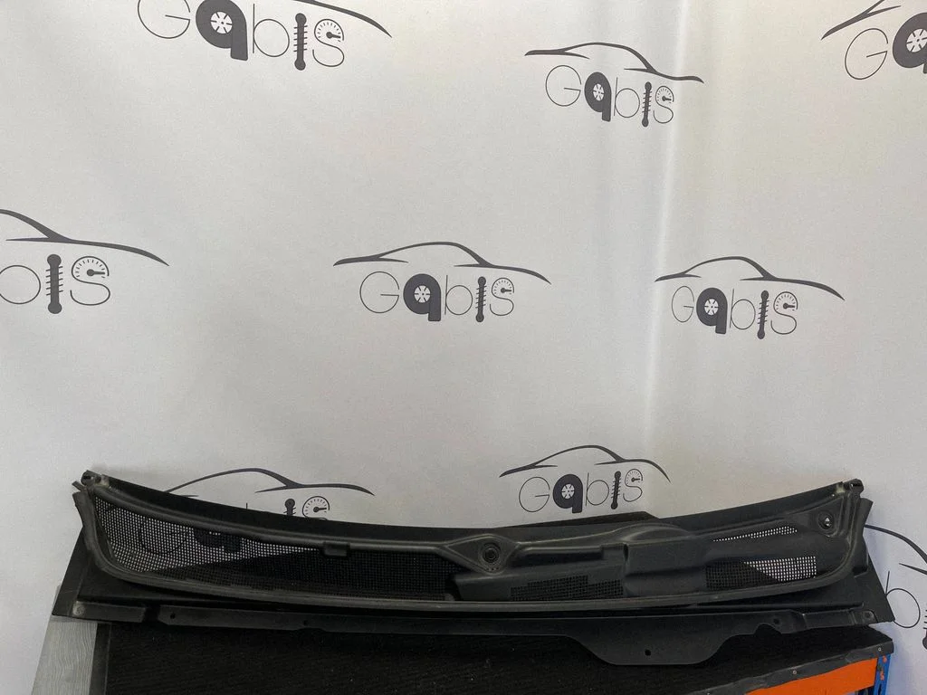 Wiper trim 68299451AE – Dodge RAM 1500 DS (2009-)