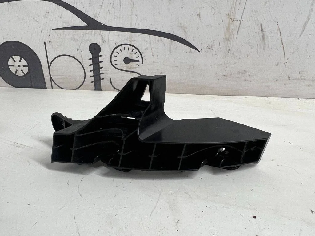 Rear bumper mounting bracket 5256348040 – Lexus RX 450H (2016-)