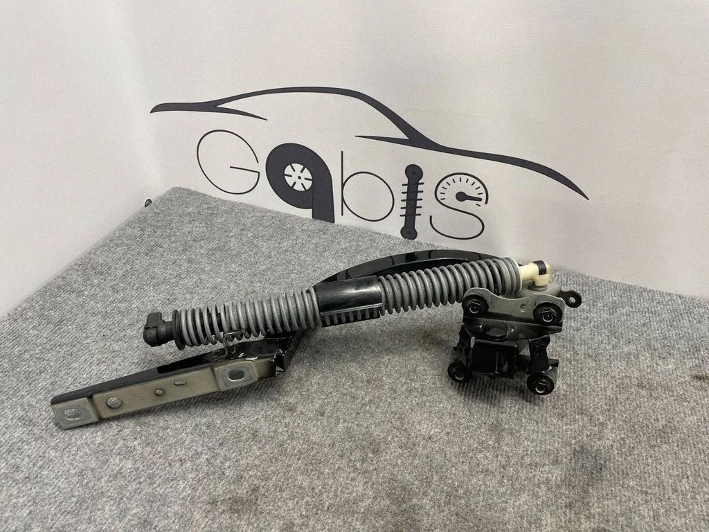 Tailgate/trunk/boot hinge – BMW 5 Series G30 G31 G38 (2016-)