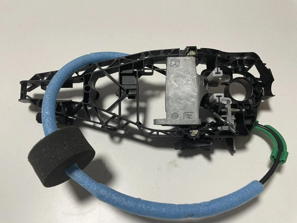 Tagaukse sisemine käepide 7401210 – BMW X1 F48 F49 (2015-2022)