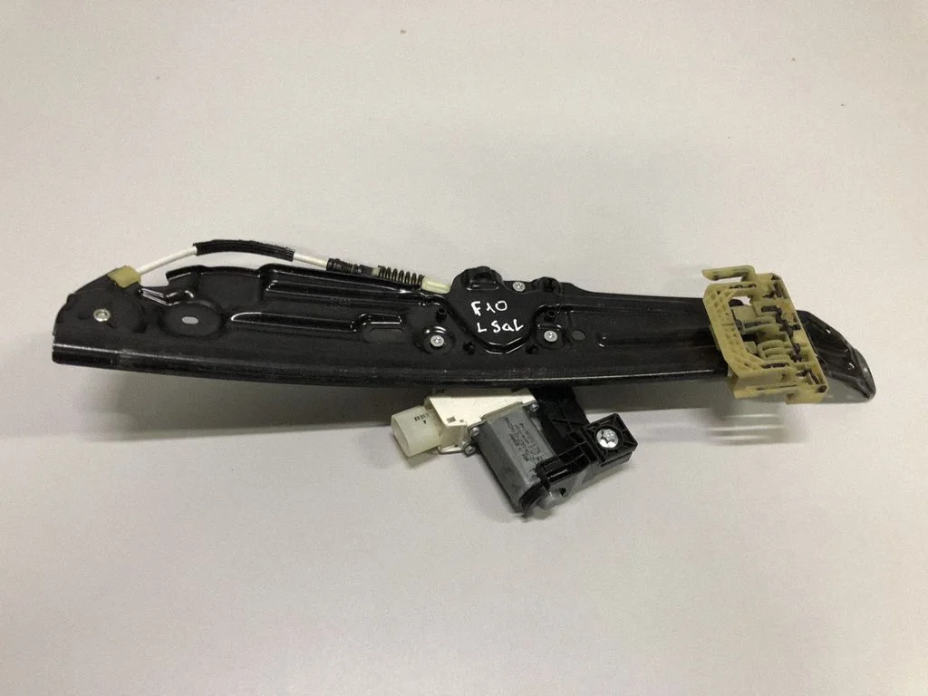 Tagaukse elektriline aknatõstuk mootoriga – BMW 5-seeria F10 F11 (2009-2016)