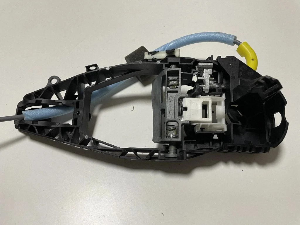 Aizmugurējais iekšējais atvēršanas rokturis – BMW X6 G06 (2019-)