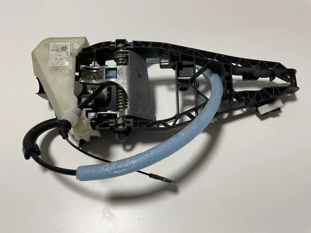 Aizmugurējais iekšējais atvēršanas rokturis – BMW X6 F16 (2014-2017)
