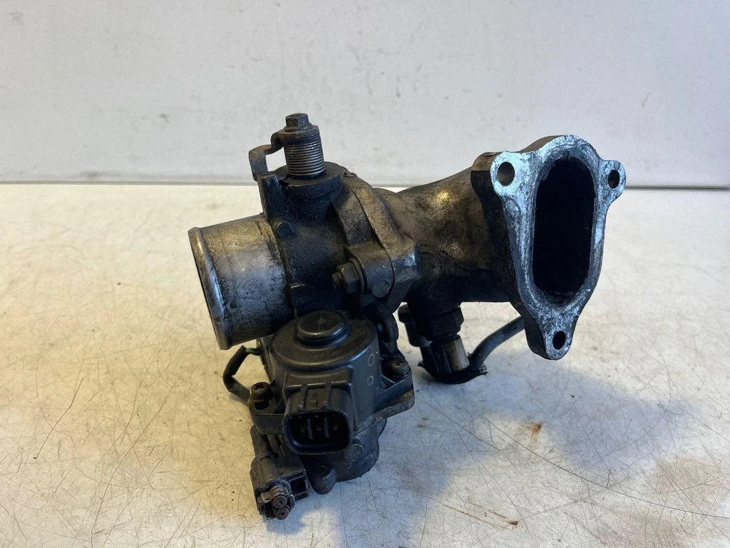 Throttle valve 8967221020