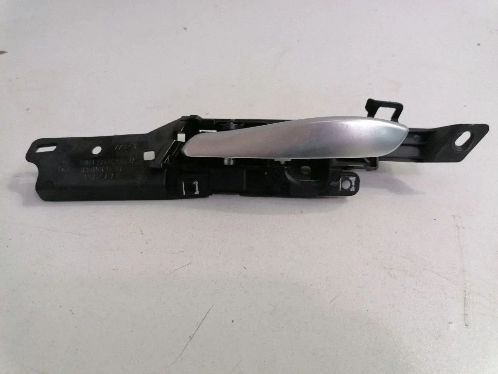 Front door interior handle – BMW X5 E70 (2006-2013)