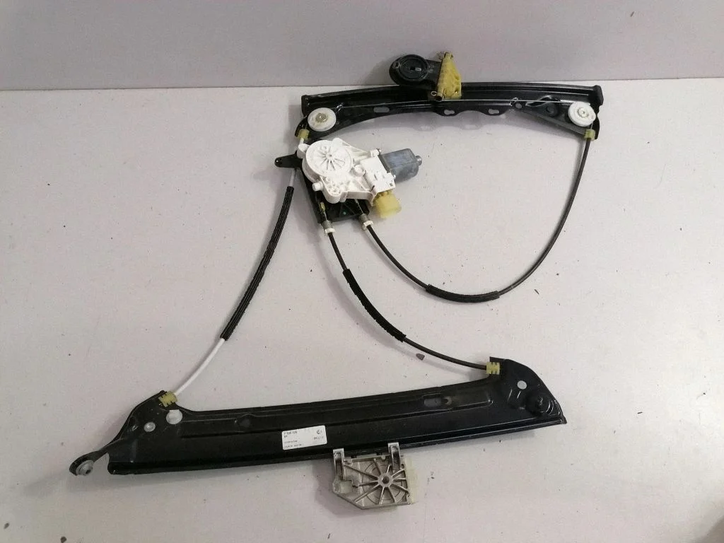 Priekinio el. Lango pakėlimo mechanizmo komplektas