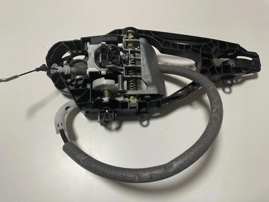Esiukse sisemine käepide – BMW 7-seeria G11 G12 (2015-2022)