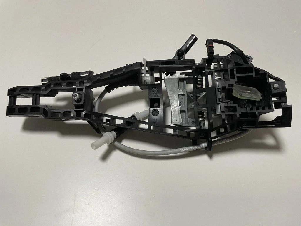 Esiukse sisemine käepide – BMW 4-seeria F32 F33 (2013-2020)