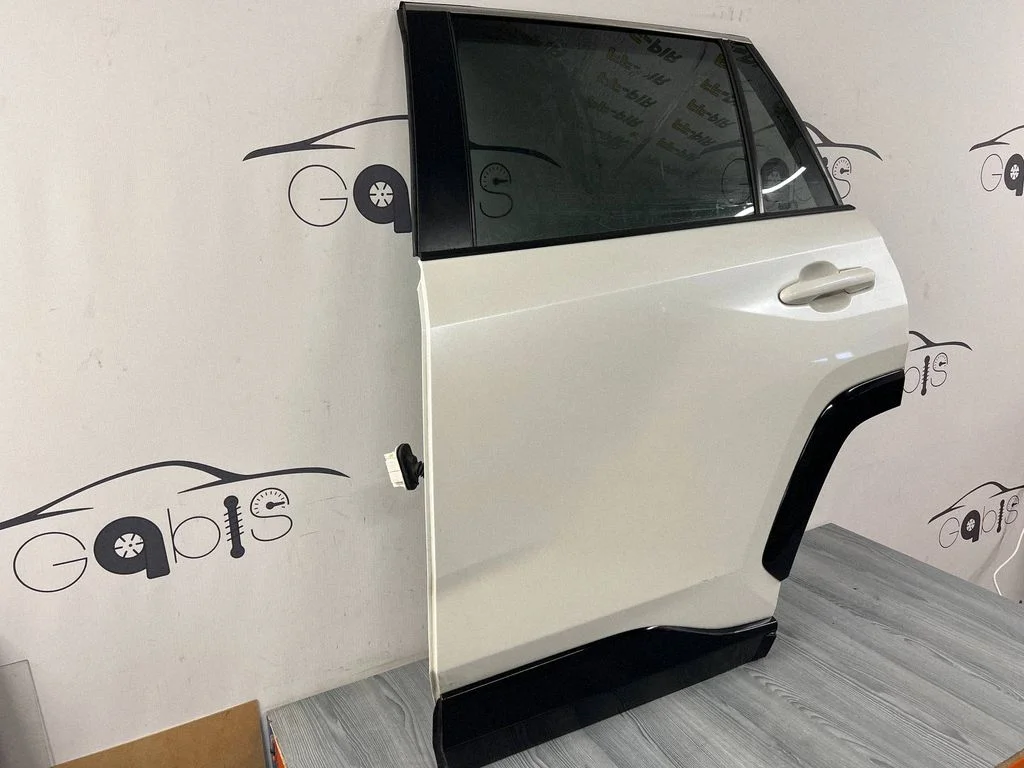 Rear door – rear left