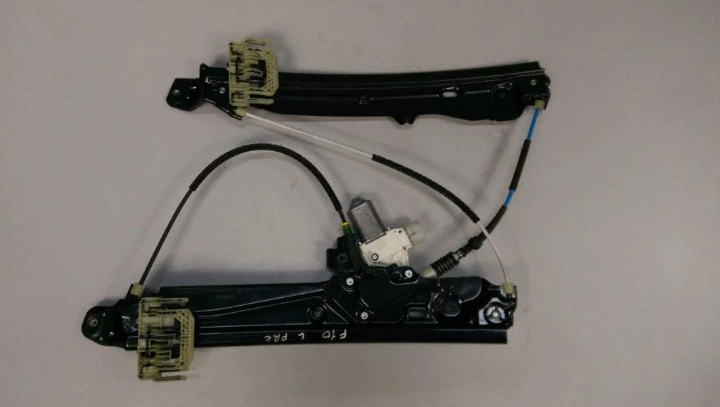 Esiukse elektriline aknatõstuk (ilma mootorita) – BMW 5-seeria F10 F11 (2009-2016)