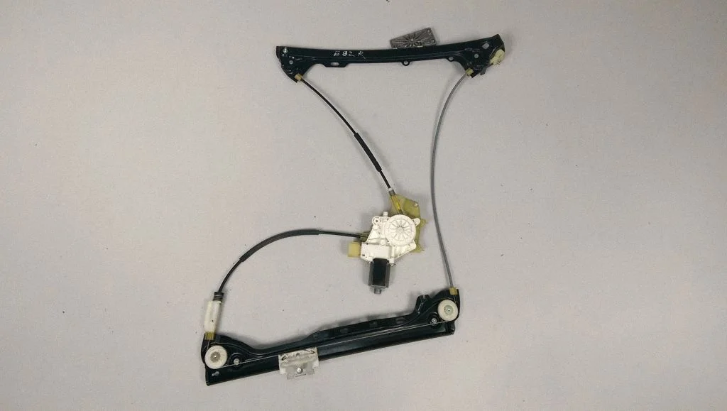 Front door window regulator with motor – BMW 3 Series E90 E91 (2005-2012)