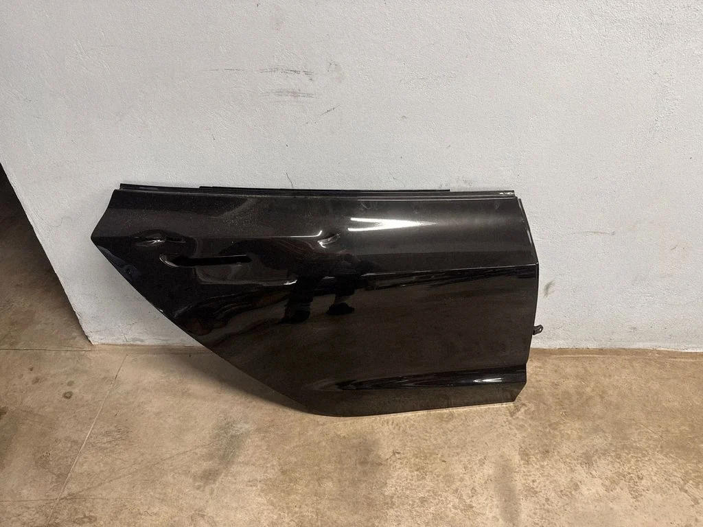 Rear door – Tesla Model Y (2020-), right