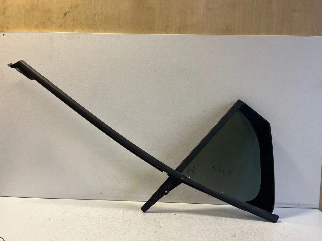 Rear vent window glass 6VE845213 – Skoda Fabia Mk4 (6VA) (2021-)