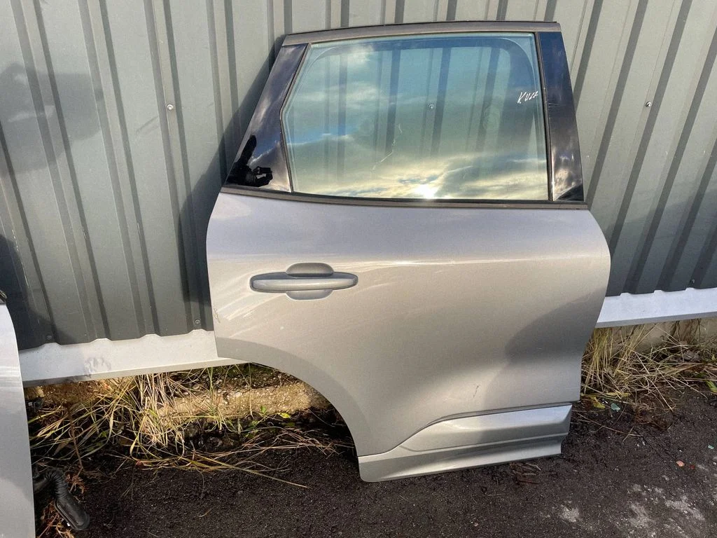 Rear door LV4BS24720AJ
