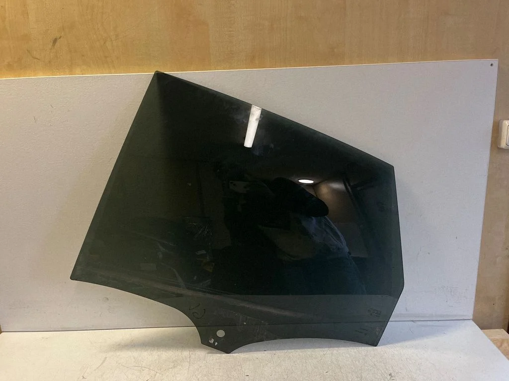Rear door window glass – Porsche Macan (95B) (2014-2018)