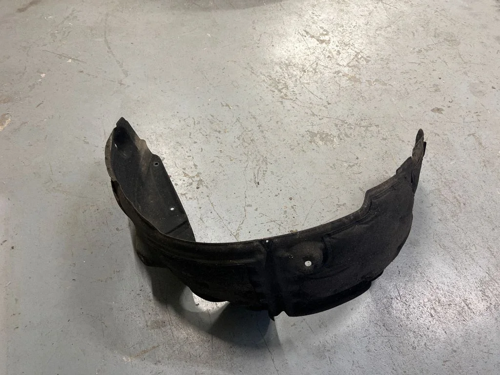 Rear arch fender liner splash guards 86822AT000