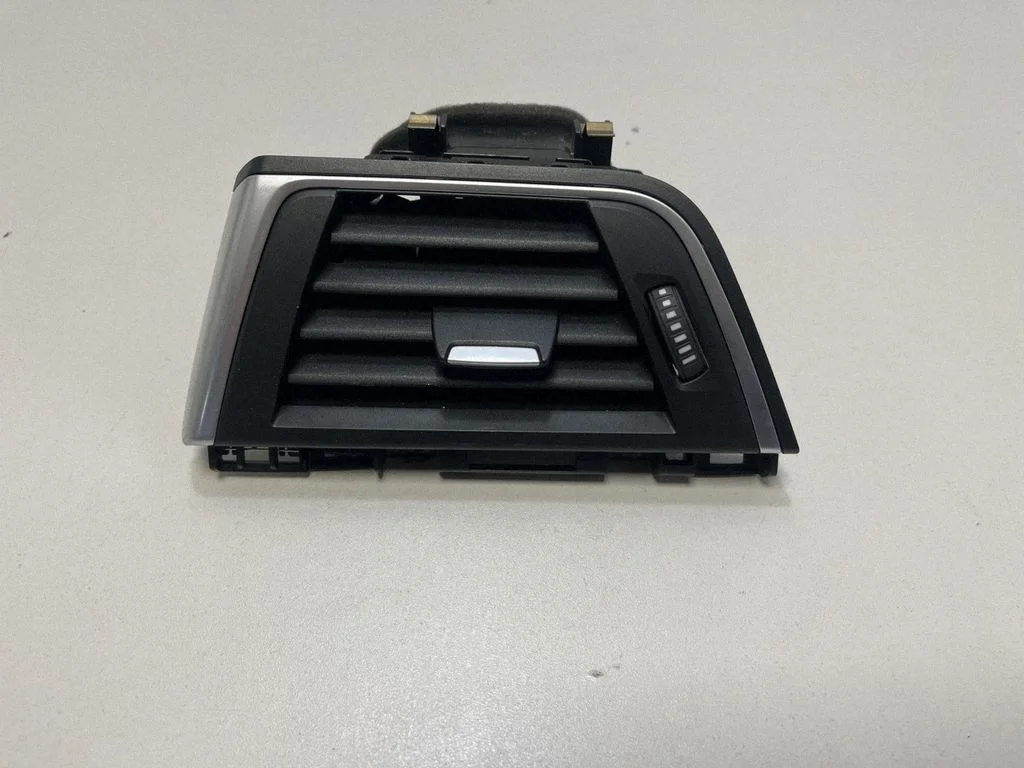 Armatuurlaua õhutusresti kate – BMW Series 4 M4 F82 F83 (2014-2020)