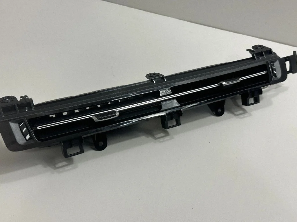 Armatuurlaua õhutusresti kate 9483383 – BMW X1 U11 (2022-)