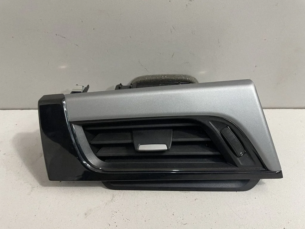 Armatuurlaua õhutusresti kate 9292739 – BMW X1 F48 F49 (2015-2022)