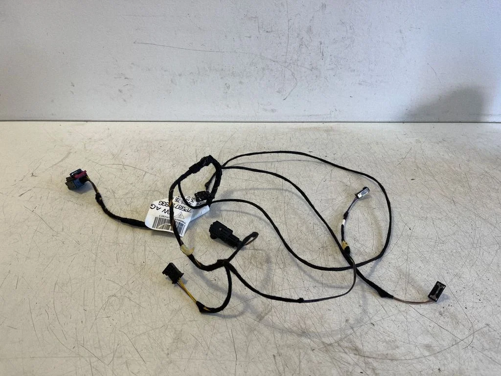 Tagaukse juhtmestik 7P5971693G