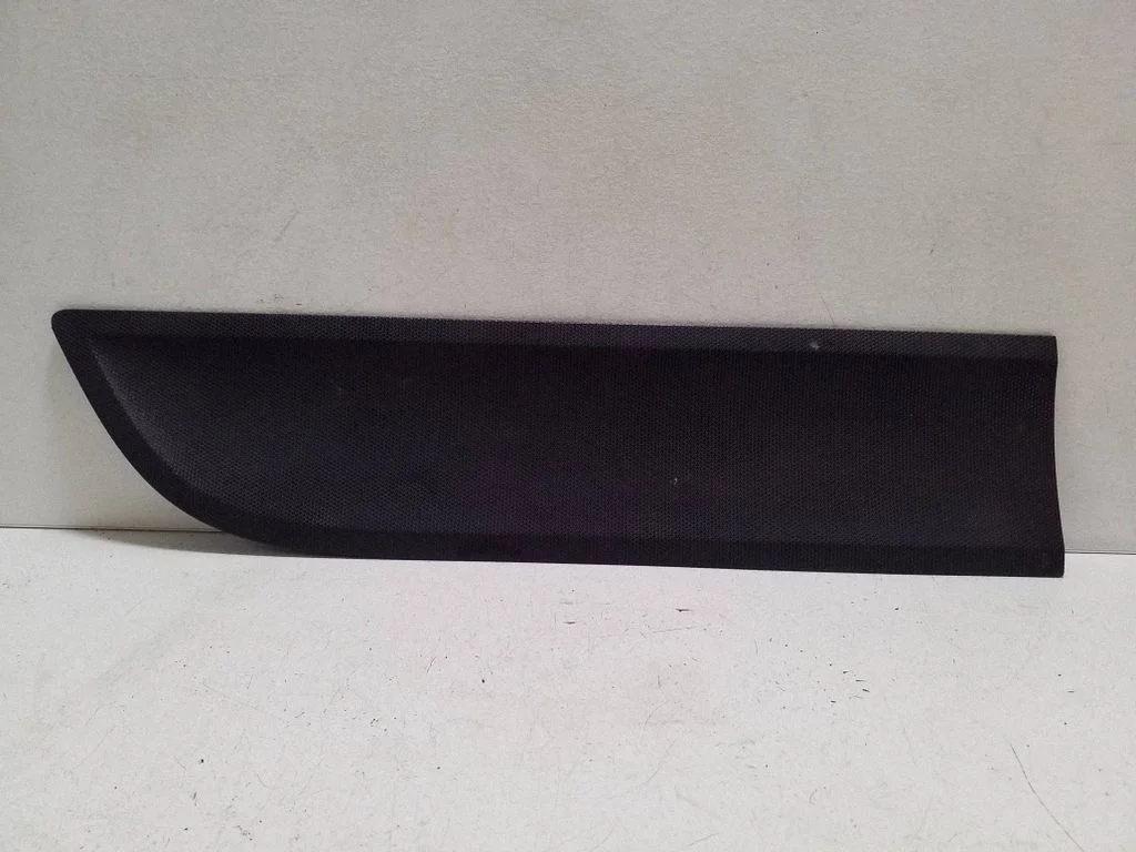 Tagaukse liist (mold) – Porsche Macan (95B) (2014-2018)