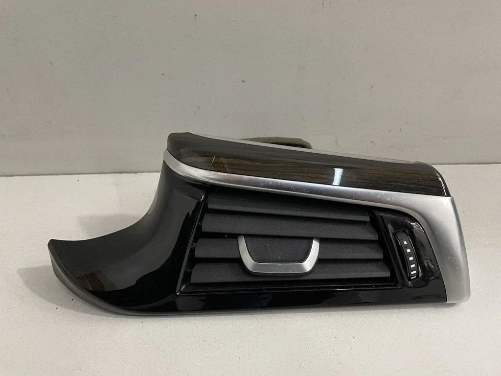 Dashboard air vent grill cover trim – BMW 5 Series G30 G31 G38 (2016-)