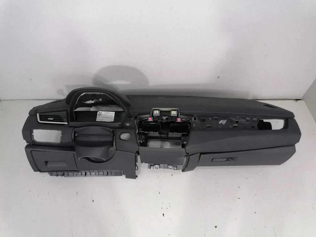 Dashboard – BMW 2 Series F46 (2015-)