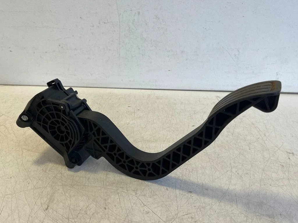 Accelerator throttle pedal – Opel Vivaro (2019-)