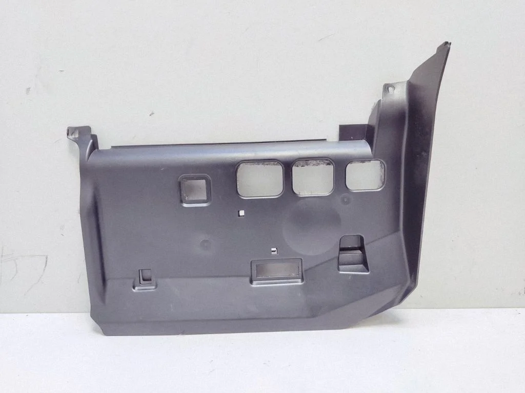 Panel deski rozdzielczej (dolny) 7155189