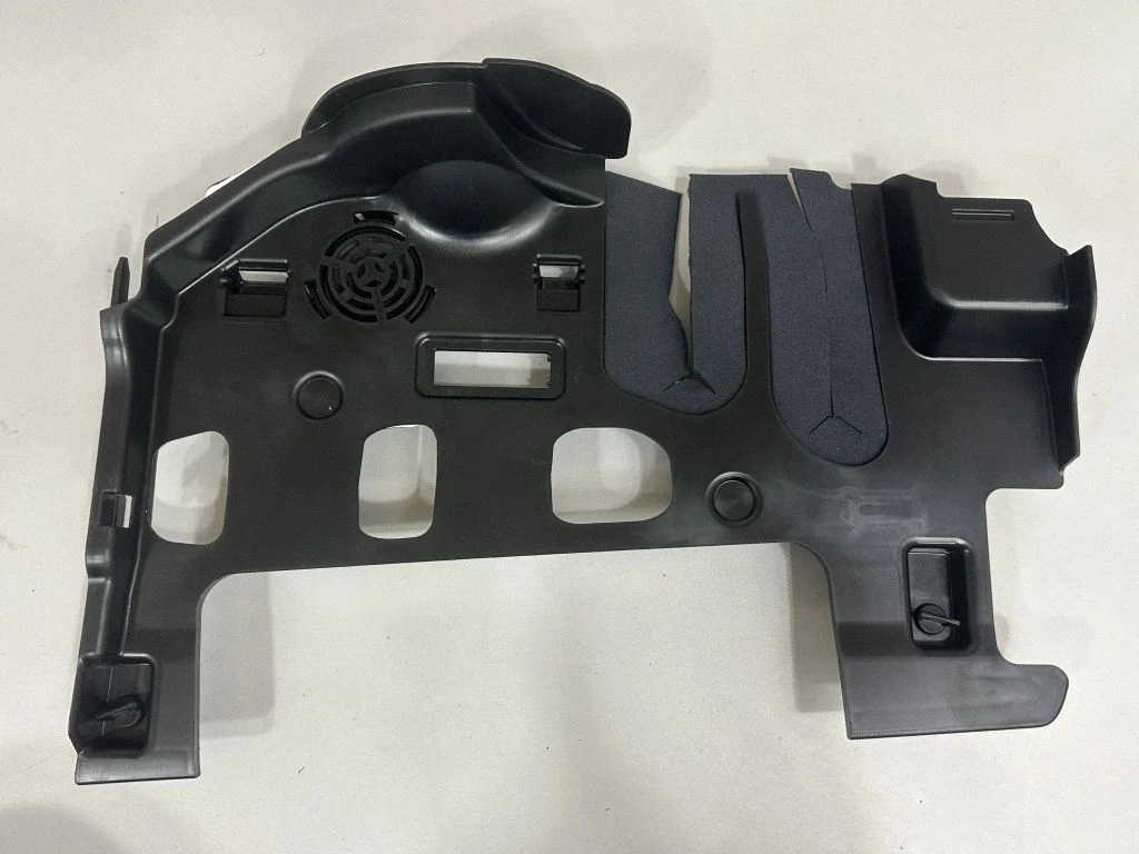 Dashboard lower bottom trim panel 6817885 – BMW X4 G02 (2018-)