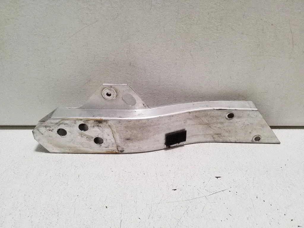 Radiator support slam panel bracket T52782A
