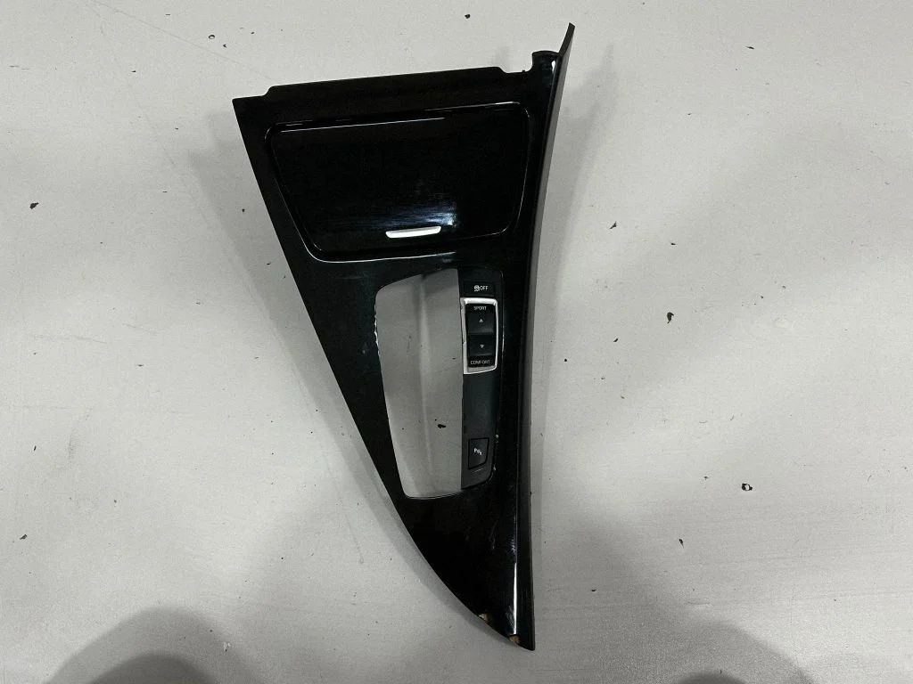 Center console – BMW 6 Series F12 F13 (2010-2018)