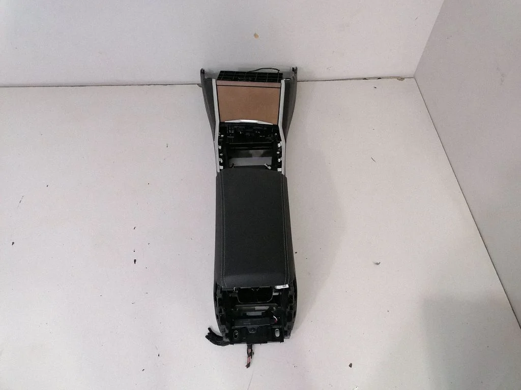 Center console – BMW 3 Series G20 G21 (2019-)