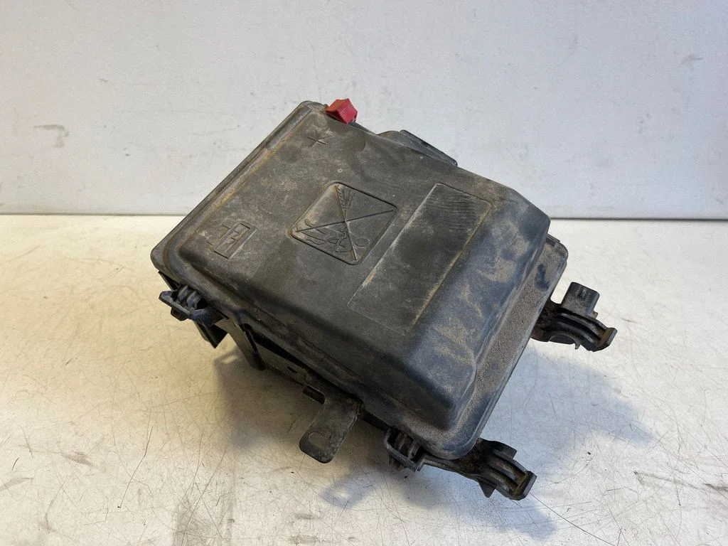 Fuse box set 9804681980 – Opel Vivaro (2019-)