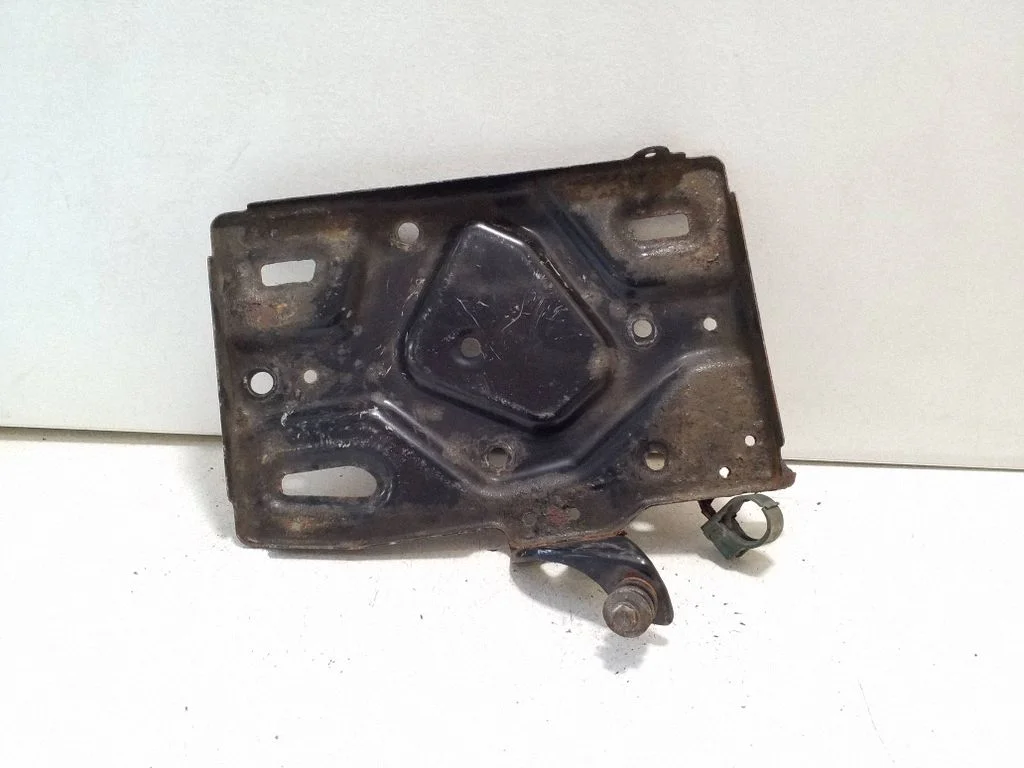 Battery tray