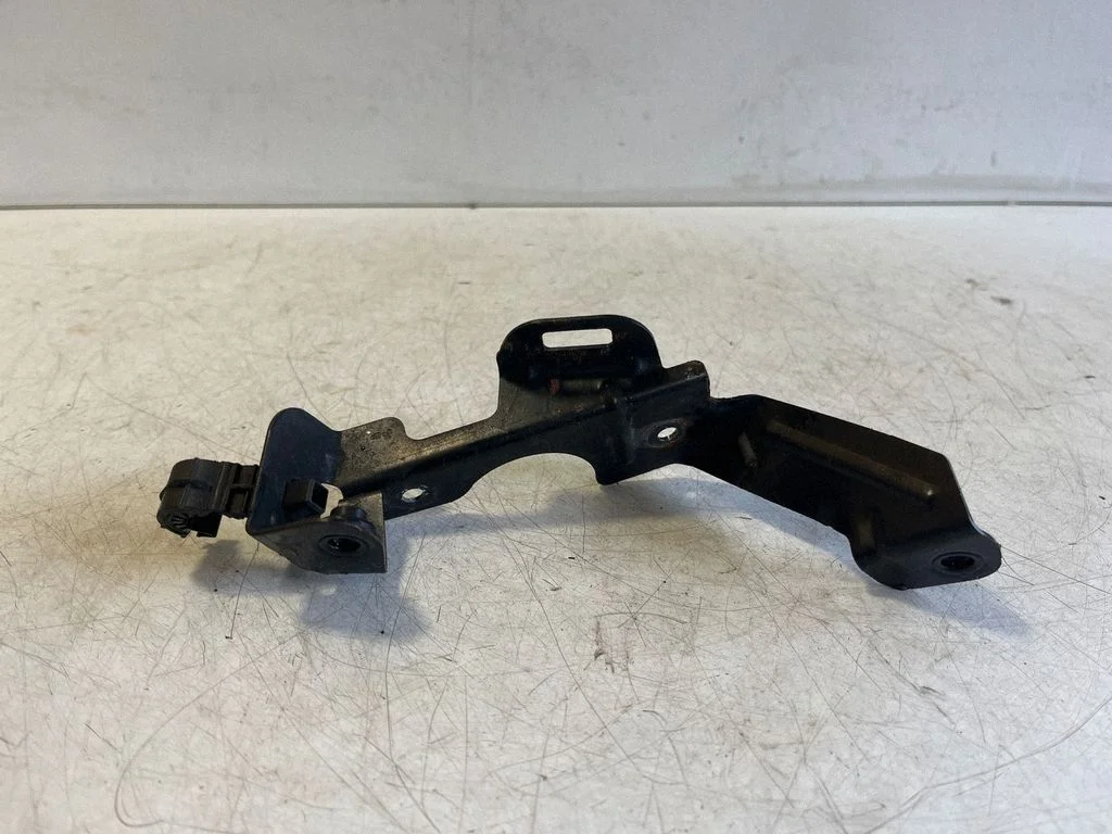 Other engine bay part – Porsche Macan (95B) (2014-2018)