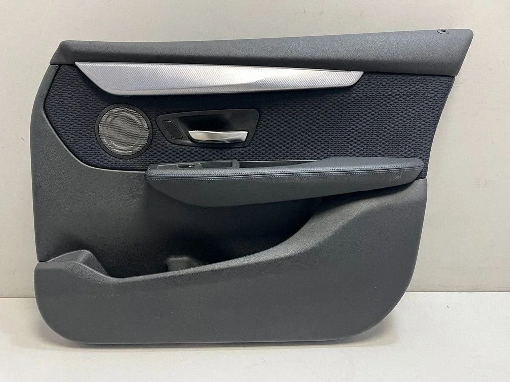 Eesmiste uste sisevooder 8064116 – BMW 2-seeria F45 (2014-2021)