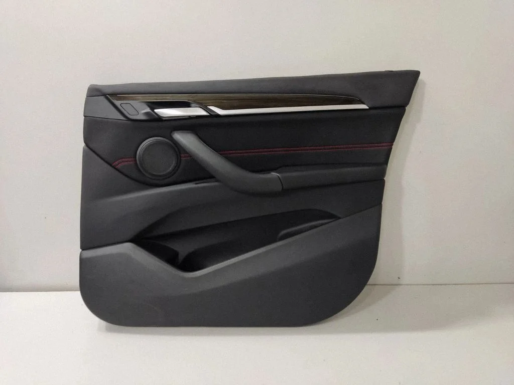 Eesmiste uste sisevooder 7438056 – BMW X1 F48 F49 (2015-2022)