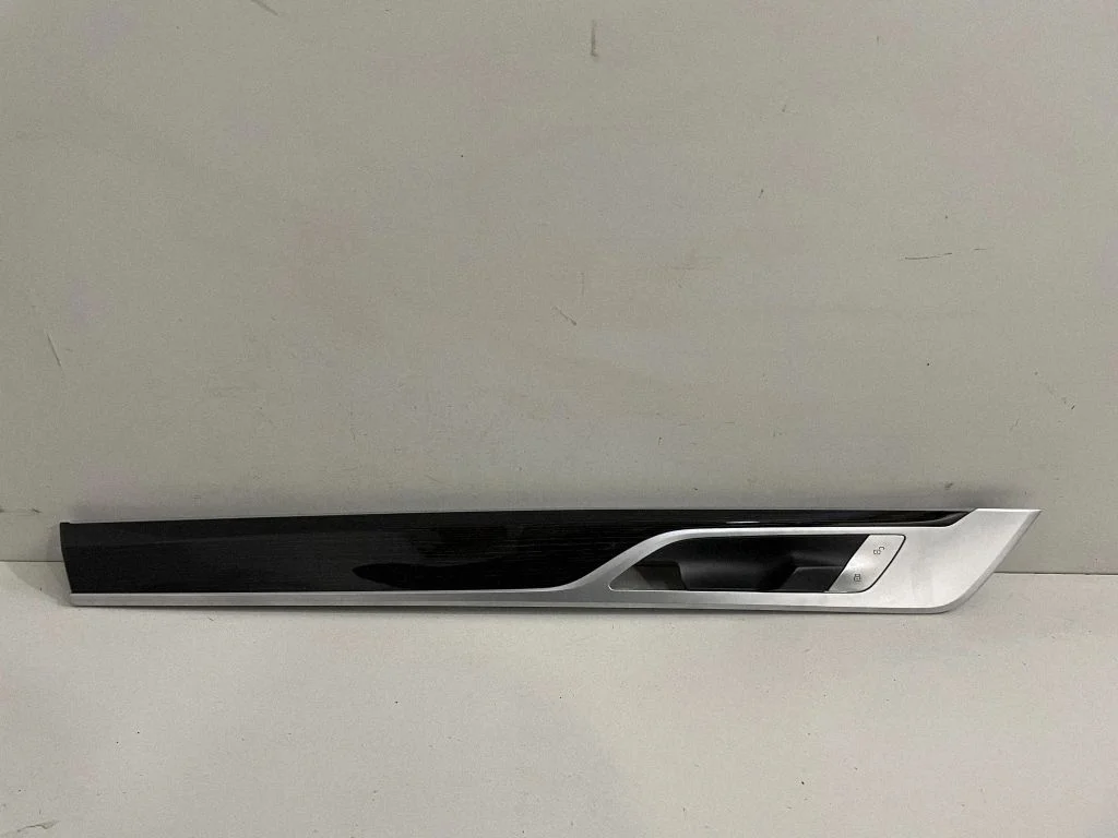 Eesmiste uste sisevooder – BMW 7-seeria G11 G12 (2015-2022)