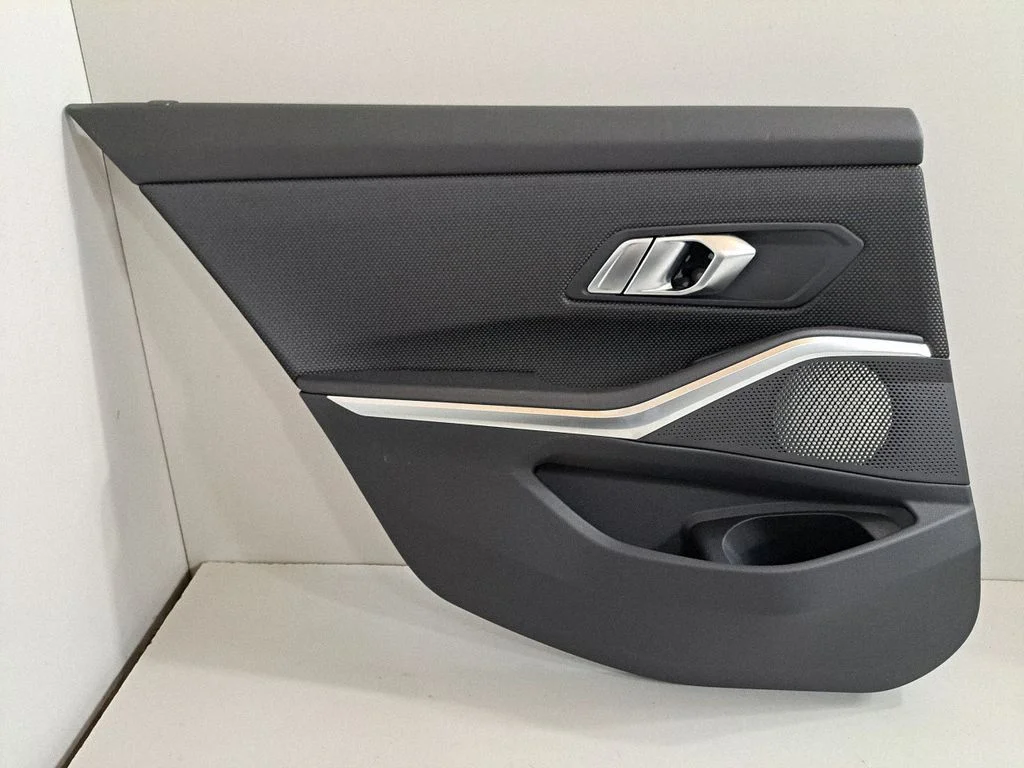 Aizmugurējo durvju apšuvums – BMW 3. sērija G20 G21 (2019-)