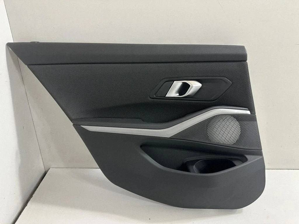 Aizmugurējo durvju apšuvums – BMW 3. sērija G20 G21 (2019-)