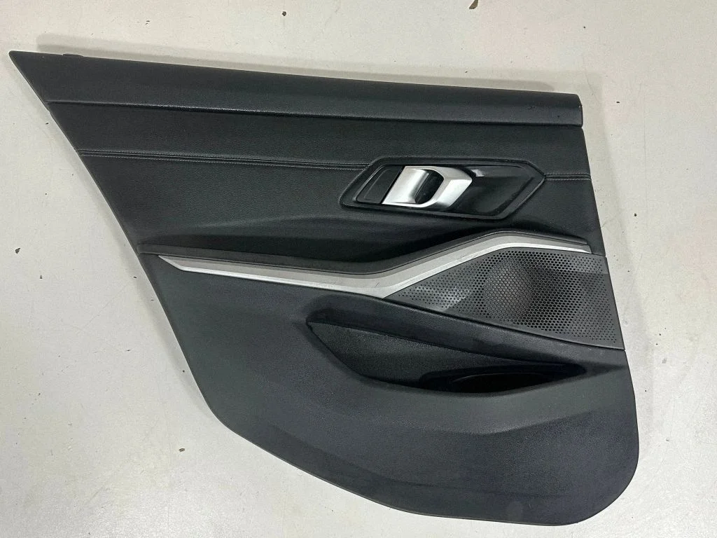Aizmugurējo durvju apšuvums – BMW 3. sērija G20 G21 (2019-)